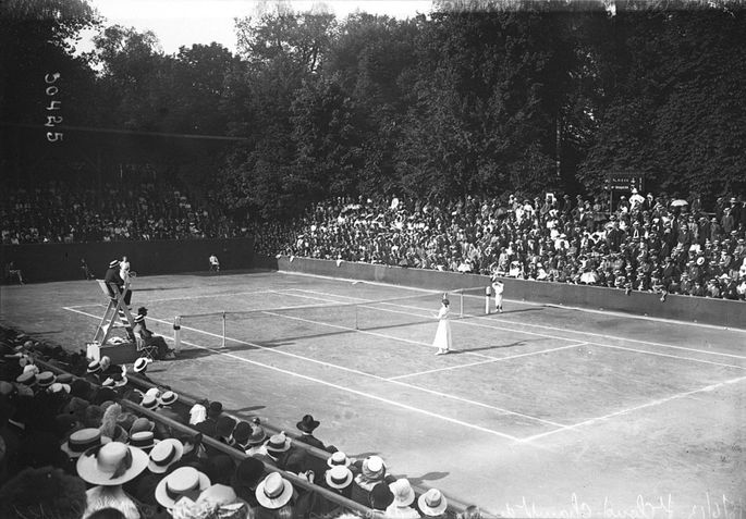 The World Hard Court Championships Ladies Final in 1913, Stade Francais, Paris